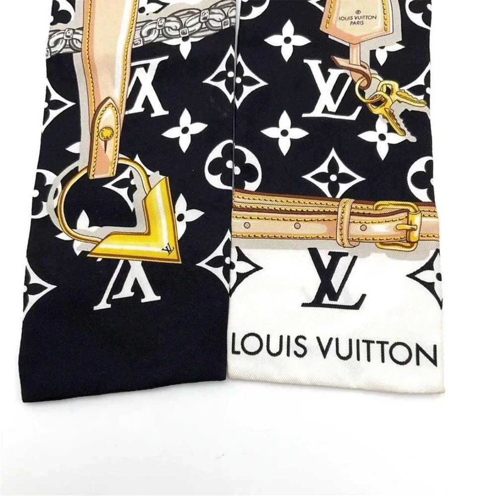 Louis Vuitton Monogram Black and White Scarf - Picture 12 of 13